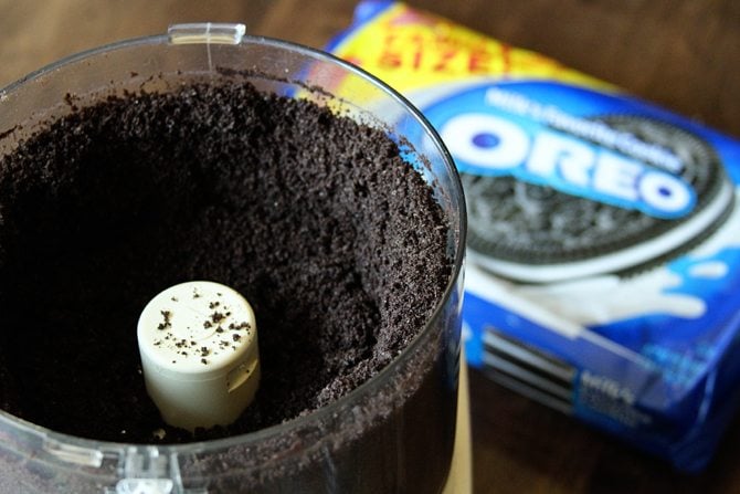 Turn the classic Oreo Balls into these Santa Bellies for the holidays! 