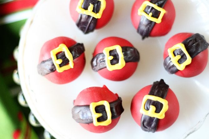 Turn the classic Oreo Balls into these Santa Bellies for the holidays! 