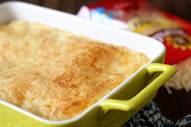 These Baked Garlic Cheese Grits are a big ol' dish of cheesy baked perfection! Baking these grits takes them to a whole new level! 