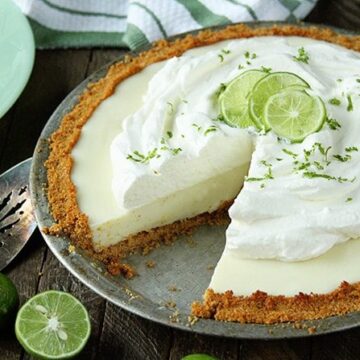 The #NewNESTEA is the perfect complement to this amazingly delicious and crazy simple Key Lime Pie. It only calls for 6 ingredients! #ad 